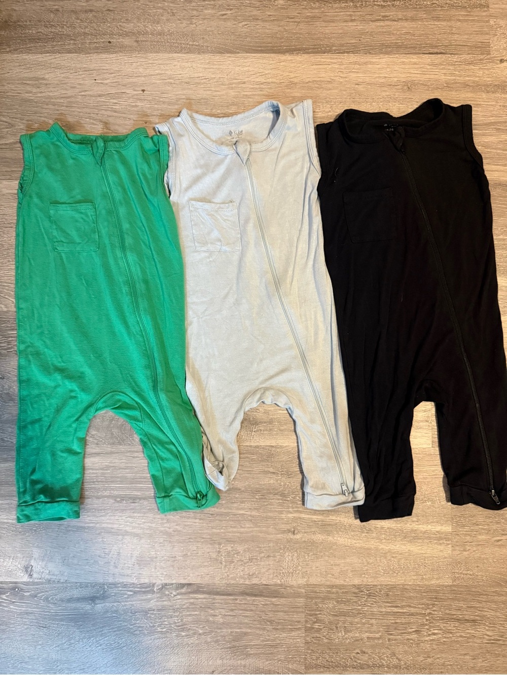 Kyte sleeveless tank zippy